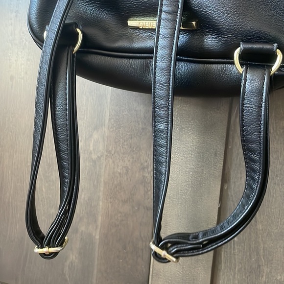 💚🖤Steve Madden backpack 🎒 - Picture 10 of 16